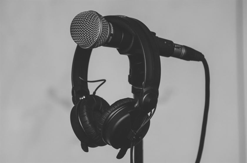 mic-headphones-microphone-stockpack-pixabay.jpg mic, headphones, microphone