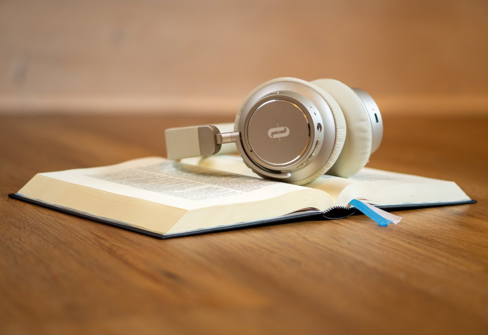 bible-sermon-mp3-stockpack-pixabay.jpg bible, sermon, mp3