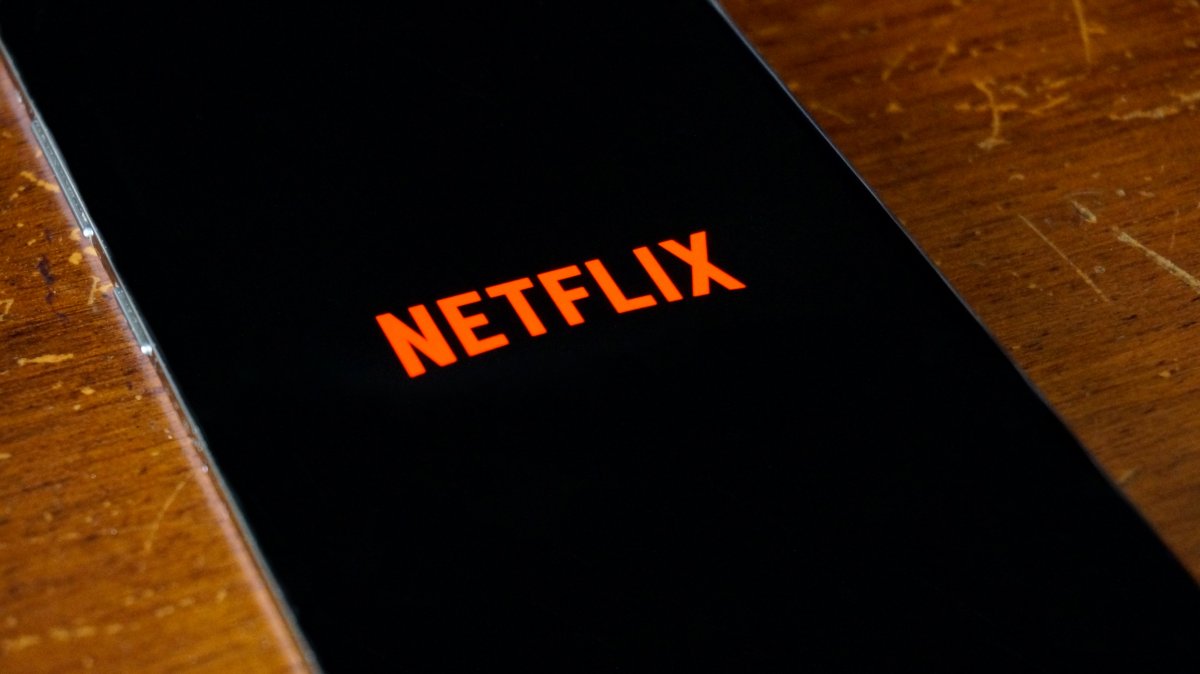 netflix-smartphone-home-stockpack-pixabay.jpg netflix, smartphone, home