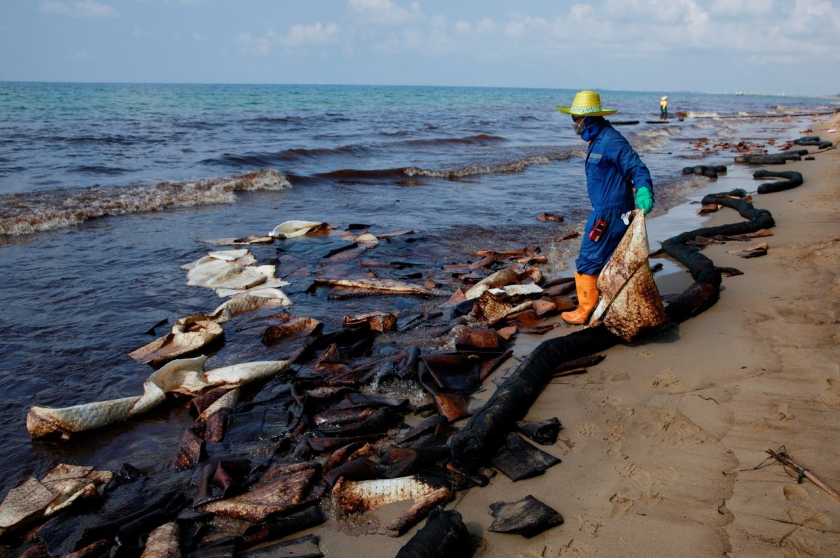 oil beach Thailand 178481