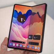 Pixel Fold Mockup Displays 01