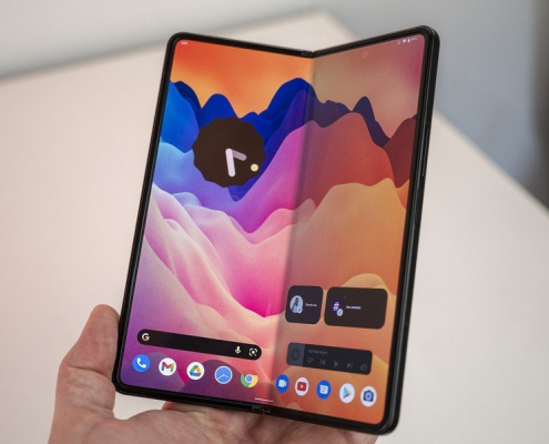 Pixel Fold Mockup Displays 01
