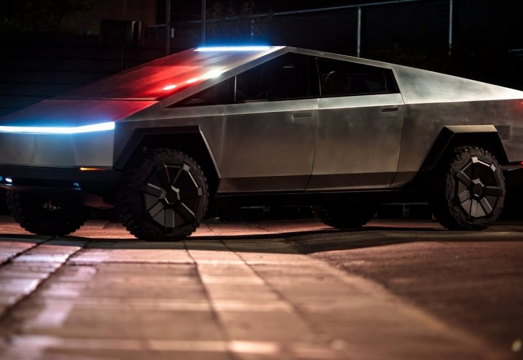 Tesla Cybertruck 1