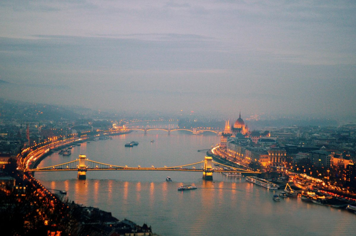 budapest-black-and-white-underground-stockpack-pixabay.jpg budapest, black and white, underground