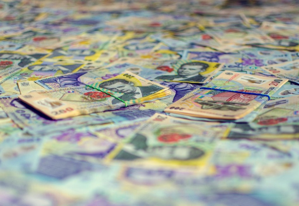money-romanian-leu-200-leu-stockpack-pixabay.jpg money, romanian leu, 200 leu