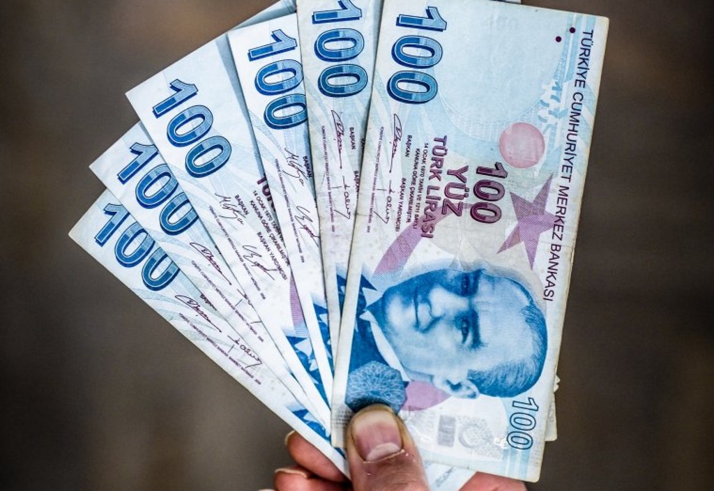 six-hundred-turkish-lira-banknotes-stockpack-unsplash.jpg Six hundred Turkish Lira banknotes