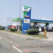 benzinarie OMV Sibiu benzina pompa statie carburant Copyright foto contactati www.AFACERI.news Benzinarie Omv Sibiu Benzina Pompa Statie Carburant Copyright Foto Contactati Www.afaceri.news
