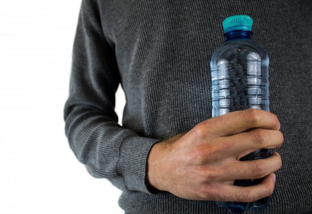 water-bottle-plastic-bottle-drinking-bottle-stockpack-pixabay.jpg water bottle, plastic bottle, drinking bottle