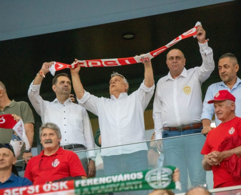 Viktor-Orban-fular-1024x683 Viktor Orban Fular 1024x683
