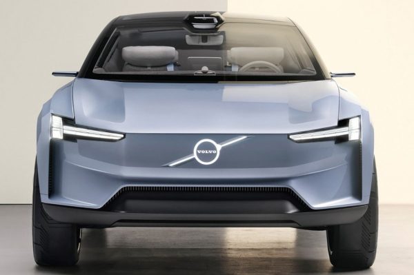 294765 Volvo Concept Recharge Exterior Front View