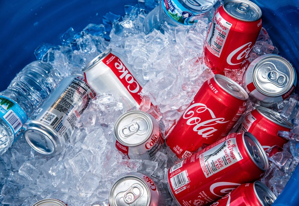 coca-cola-water-ice-stockpack-pixabay.jpg coca-cola, water, ice