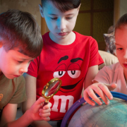 kids, the globe, magnifying glass