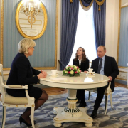 marine le pen vladimir putin Marine Le Pen Vladimir Putin
