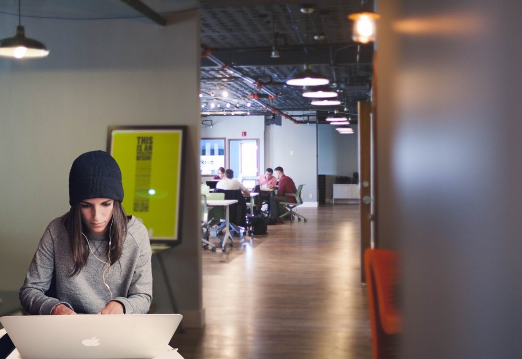 woman-laptop-coworking-stockpack-pixabay.jpg woman, laptop, coworking