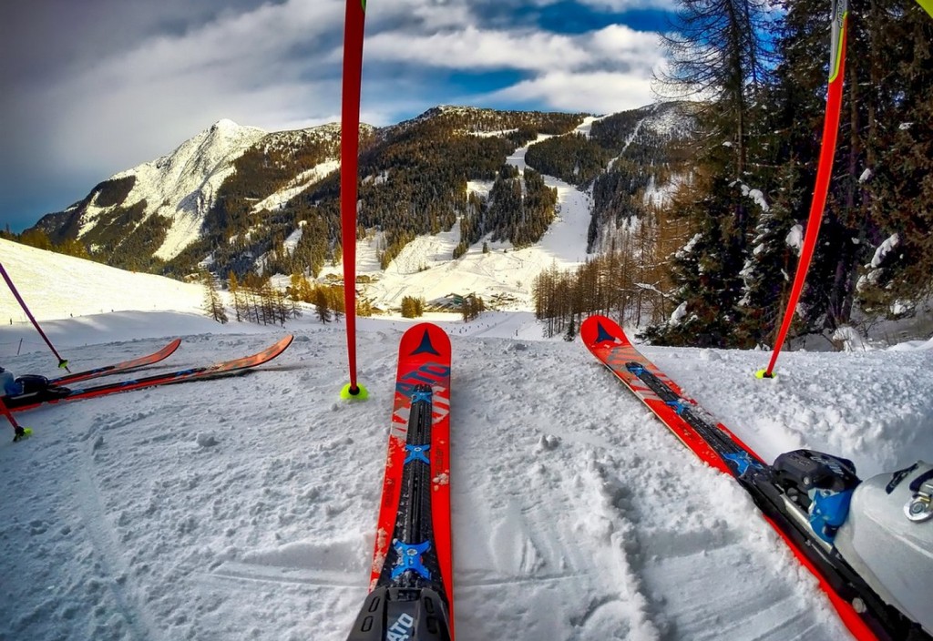 skis-ski-slope-sports-stockpack-pixabay.jpg skis, ski slope, sports