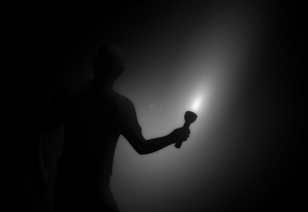 flashlight-blackout-power-failure-stockpack-pixabay.jpg flashlight, blackout, power failure