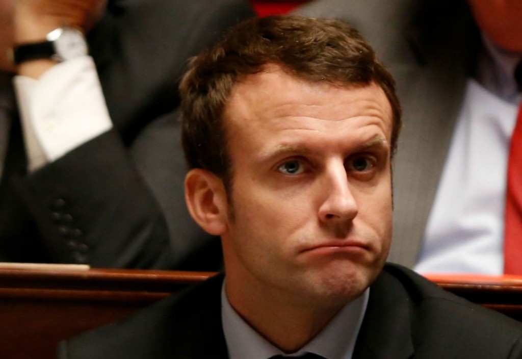macron trist Macron Trist
