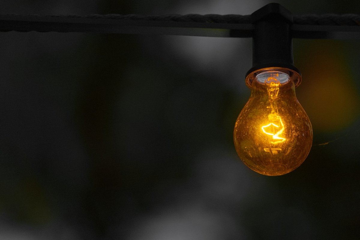 yellow-warning-bulb-stockpack-pixabay.jpg yellow, warning, bulb