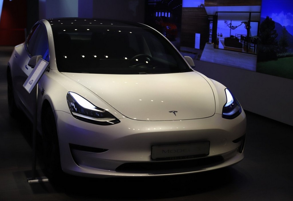 tesla-electric-car-automobile-stockpack-pixabay.jpg tesla, electric car, automobile