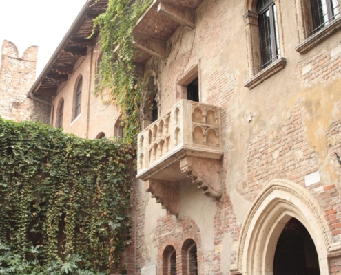 verona-balcony-romeo-stockpack-pixabay.jpg verona, balcony, romeo
