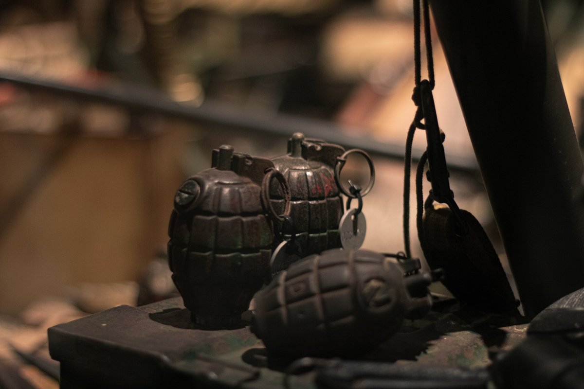 grenades-stockpack-unsplash.jpg Grenades
