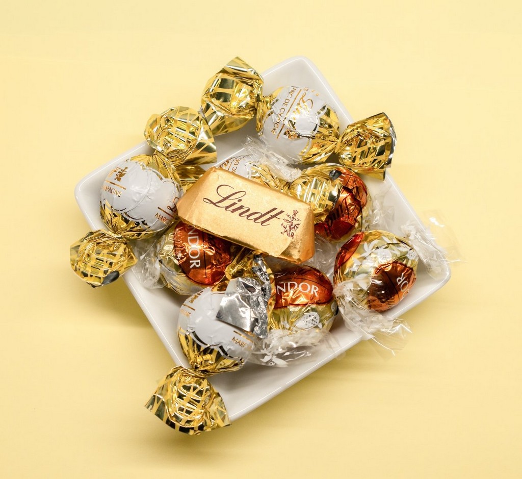 Swiss chocolate,Assorted Lindor Lindt truffles