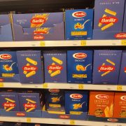 Barilla paste fainoase macaroane penne fusili spaghetti Copyright foto Contactati www.AFACERI.news Barilla Paste Fainoase Macaroane Penne Fusili Spaghetti Copyright Foto Contactati Www.afaceri.news