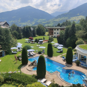 Statiune Munte Piscina Vacanta Alpi Montan Peisaj Copyright Foto Contactati Www.afaceri.news