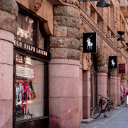 polo-ralph-lauren-en-helsinki-stockpack-unsplash.jpg Polo Ralph Lauren en Helsinki.