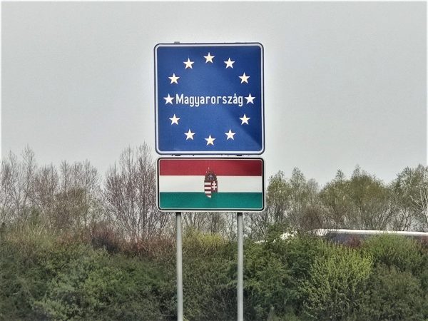 Ungaria Vamă Graniță Plăcuță Intrare Maghiari Unguri Copyright Foto Contactati Www.afaceri.news