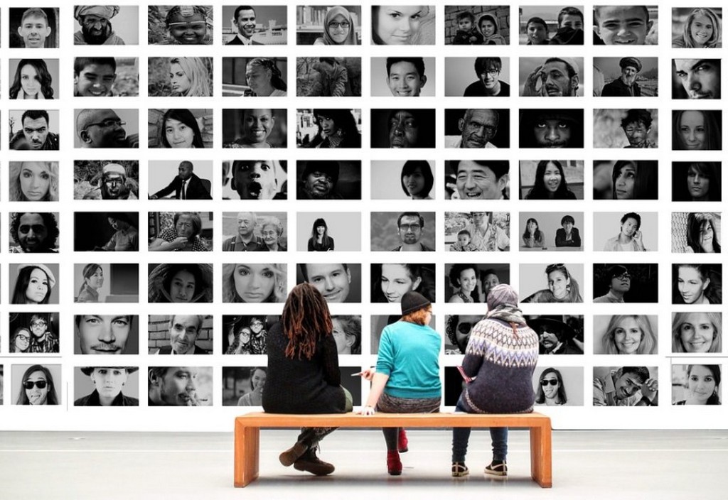 exhibition-visitors-gallery-stockpack-pixabay.jpg exhibition, visitors, gallery