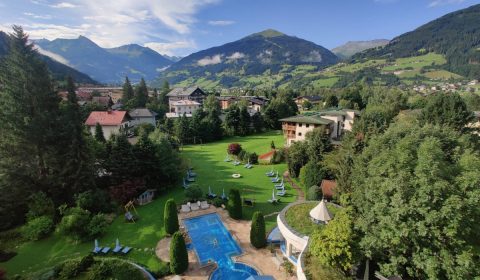 Austria Munte Hotel Alpi Piscina Vacanta Gastein Copyright Foto Contactati Www.afaceri.news