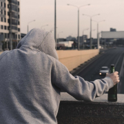 alkoghol, narkomaniia, paghubnaia privychka