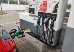 Benzină Carburant Benzinărie Pompă Rompetrol Copyright Foto Contactati Www.afaceri.news