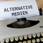 alternative-media-medium-online-medium-stockpack-pixabay.jpg alternative media, medium, online medium