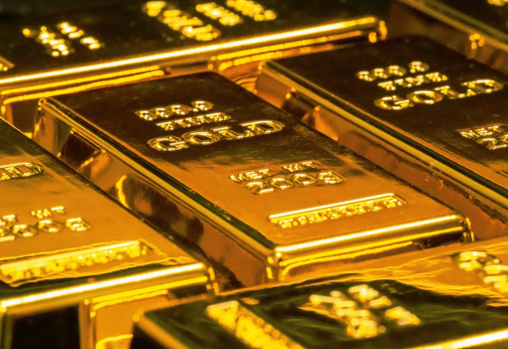Photos of gold.money.riches.wealth.