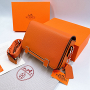 Luxurious leather purse