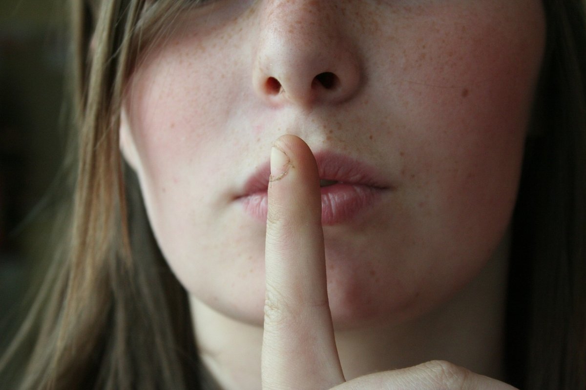 secret-lips-woman-stockpack-pixabay.jpg secret, lips, woman