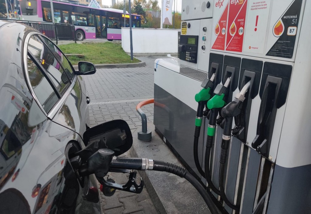 benzinarie motorina benzina carburant Rompetrol Copyright foto Contactati www.afaceri.news Benzinarie Motorina Benzina Carburant Rompetrol Copyright Foto Contactati Www.afaceri.news