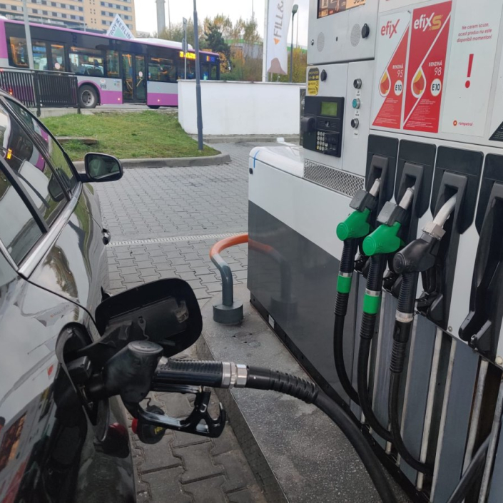 benzinarie motorina benzina carburant Rompetrol Copyright foto Contactati www.afaceri.news Benzinarie Motorina Benzina Carburant Rompetrol Copyright Foto Contactati Www.afaceri.news