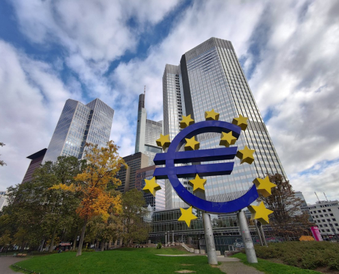 euro-currency-monument-in-front-of-bank-buildings-stockpack-pexels.jpg Euro currency monument in front of bank buildings