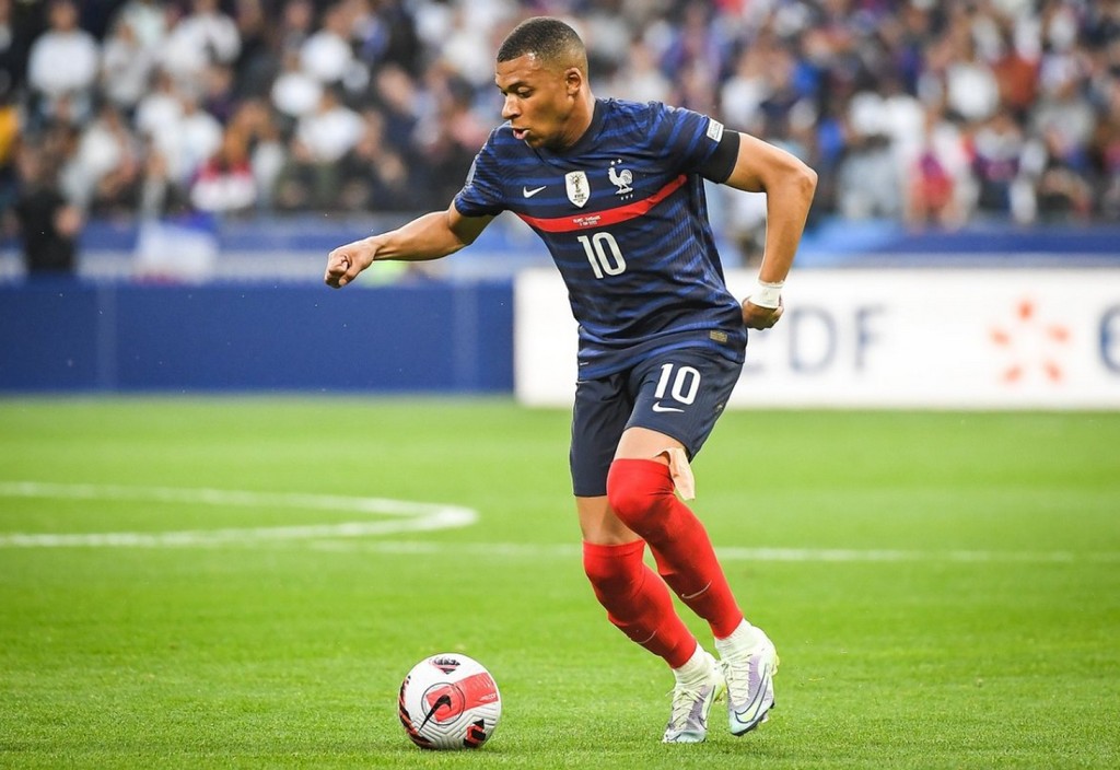 kylian-mbappe-soccer-player-stockpack-pixabay.jpg kylian mbappé, soccer, player