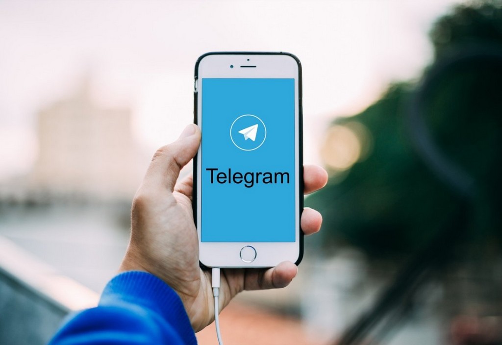 smartphone-iphone-telegram-stockpack-pixabay.jpg smartphone, iphone, telegram