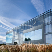 Philip Morris International (4)