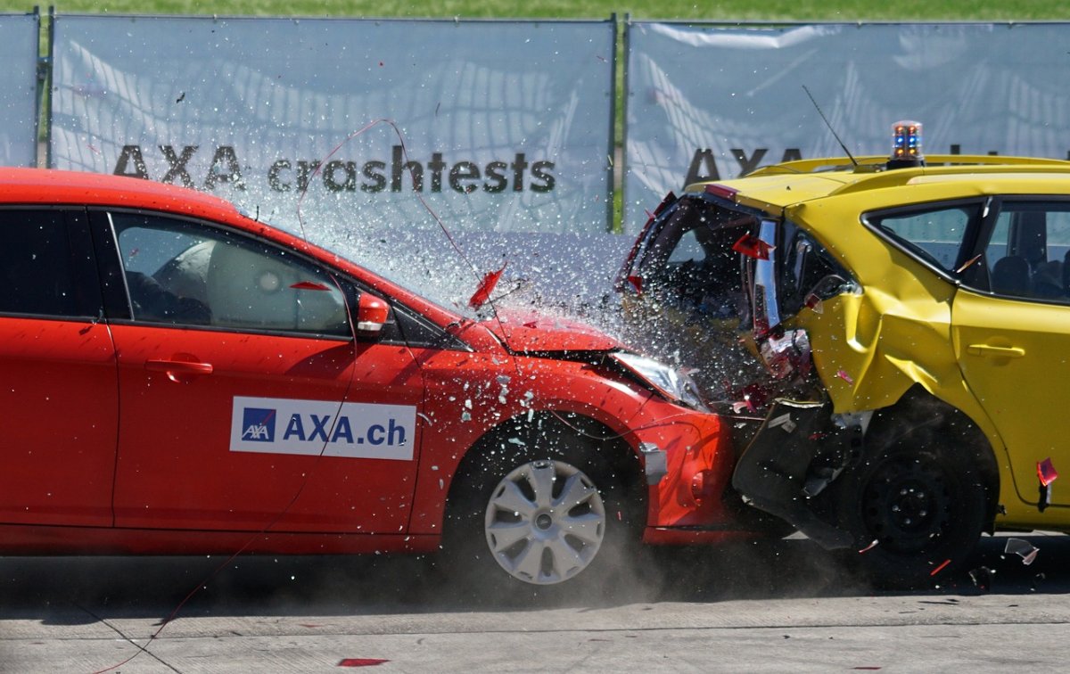 crash-test-collision-rear-end-collision-stockpack-pixabay.jpg crash test, collision, rear-end collision