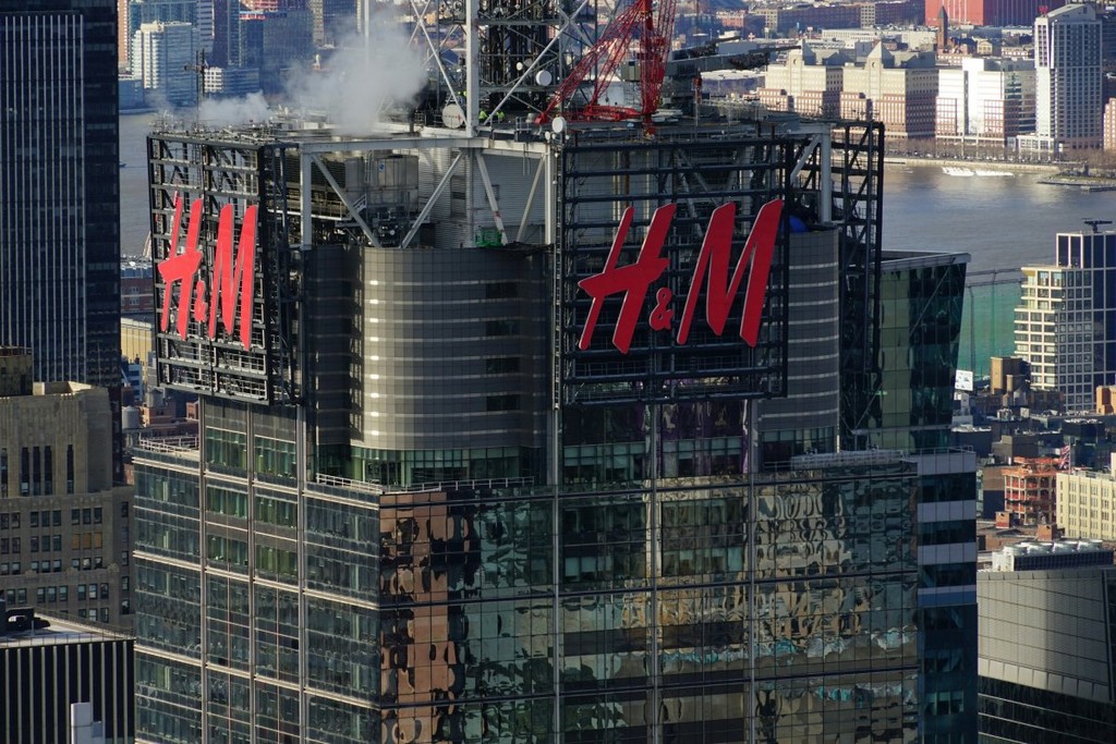H&M Sign - 5th Avenue, New York