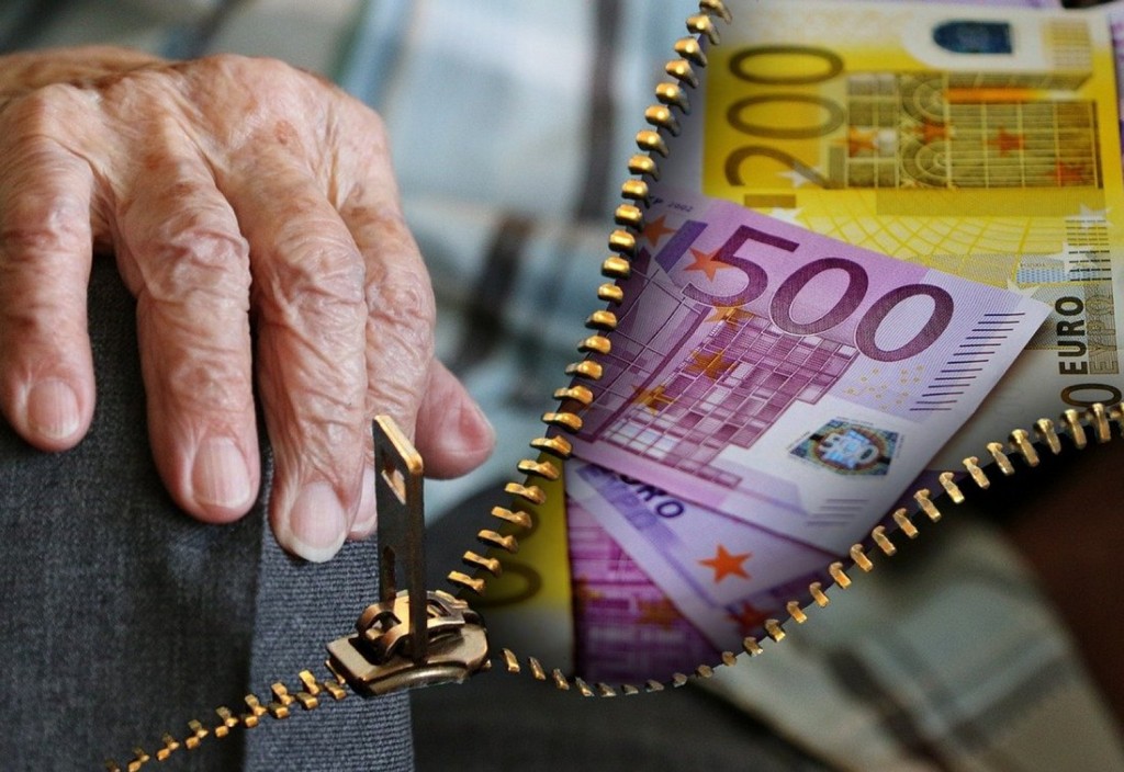 old-people-pensioners-pension-stockpack-pixabay.jpg old people, pensioners, pension
