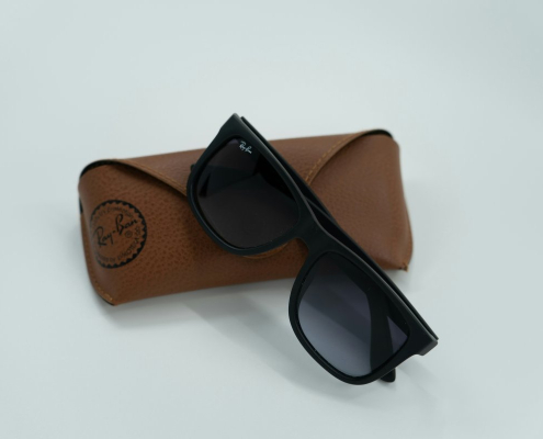 black-ray-ban-sunglasses-stockpack-unsplash.jpg black Ray-Ban sunglasses