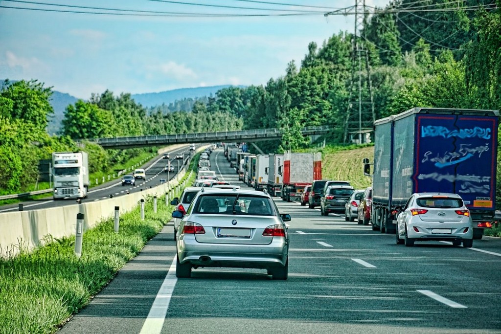 highway-rescue-alley-traffic-jam-stockpack-pixabay.jpg highway, rescue alley, traffic jam