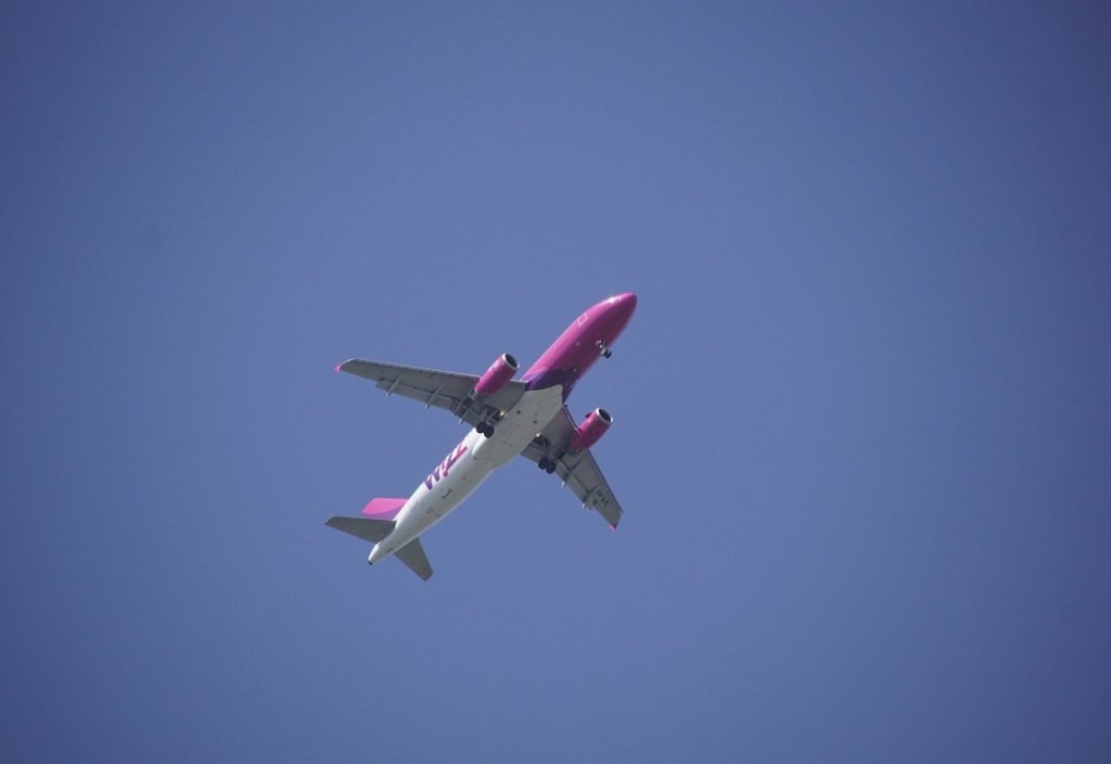 the-plane-sky-wizzair-stockpack-pixabay.jpg the plane, sky, wizzair